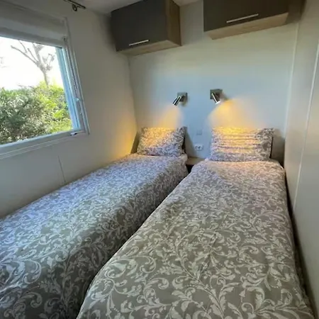 Mobile With Shared Pool In Saint-arnoult * Saint-Arnoult (Calvados)