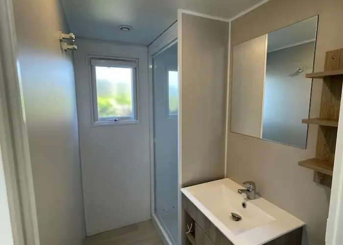 Mobile With Shared Pool In Saint-arnoult *