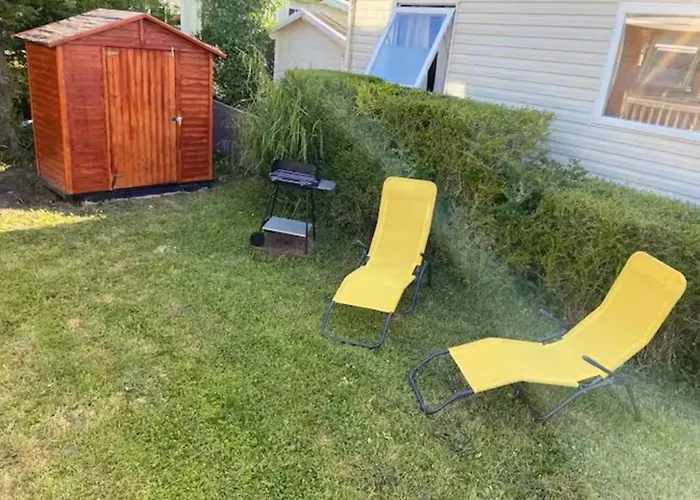 Domek alpejski Mobile With Shared Pool In Saint-arnoult